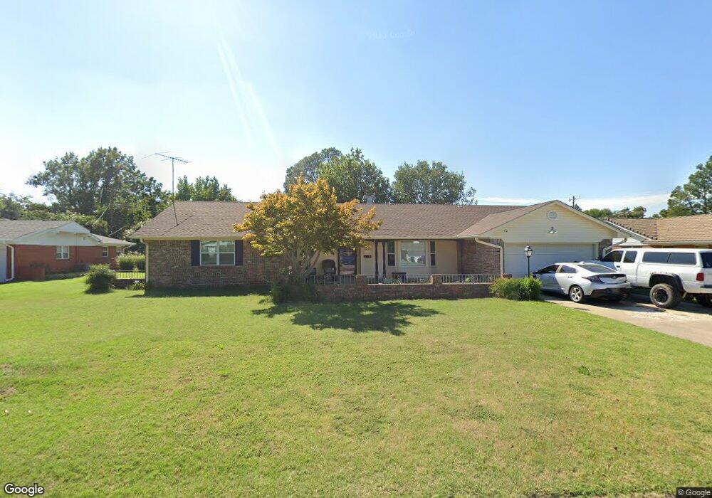 1830 N Minnesota Ave, Shawnee, OK 74804 - photo 1