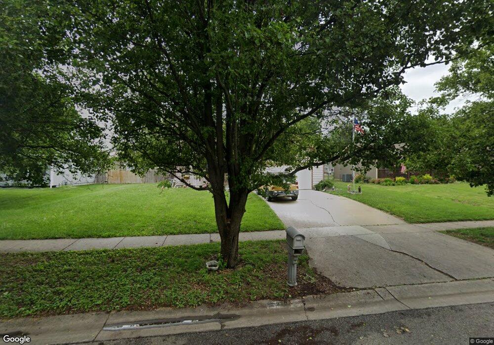 3707 SW Mission Ave, Topeka, KS 66610 - photo 1