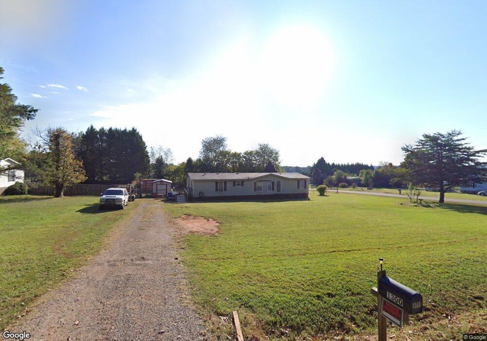 1300 River Hill Rd, Statesville, NC 28625 - photo 1