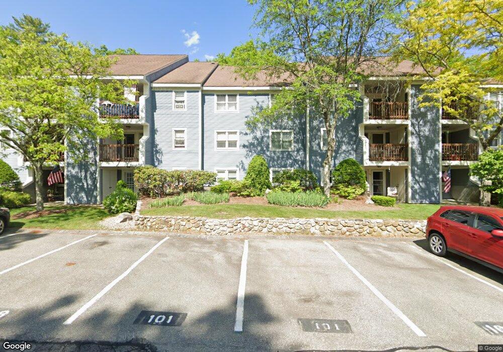 118 Heritage Dr, Whitinsville, MA 01588 - photo 1