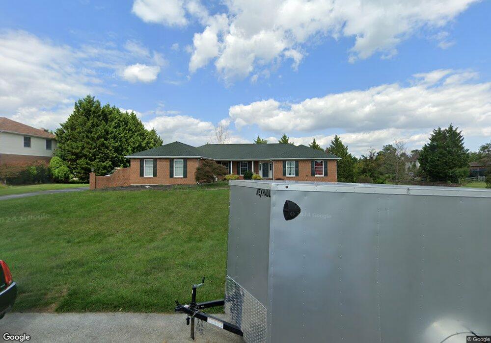 229 Rice Dr, Bear, DE 19701 - photo 1