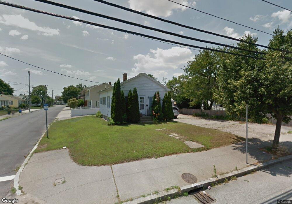 567 Benefit St, Pawtucket, RI 02861 - photo 1