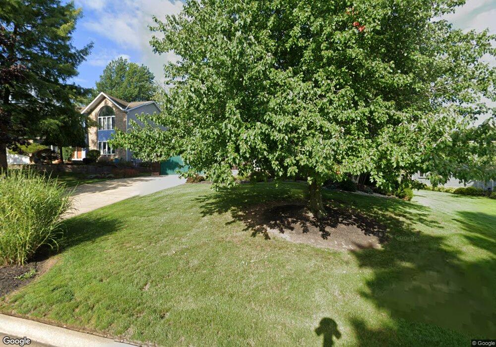 1930 Ridgehurst Dr, Wickliffe, OH 44092 - photo 1