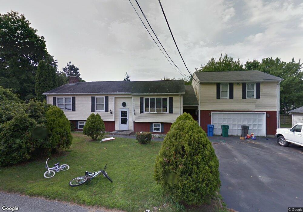 2 Hemlock St, Middletown, RI 02842 - photo 1