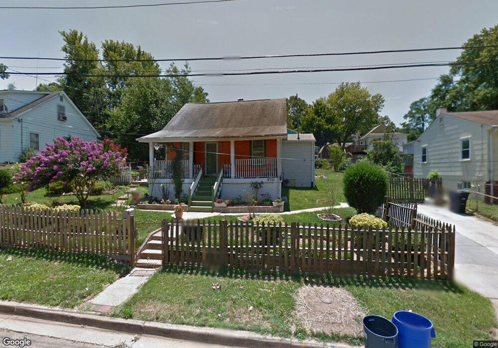 5711 Somerset Rd, Riverdale, MD 20737 - photo 1