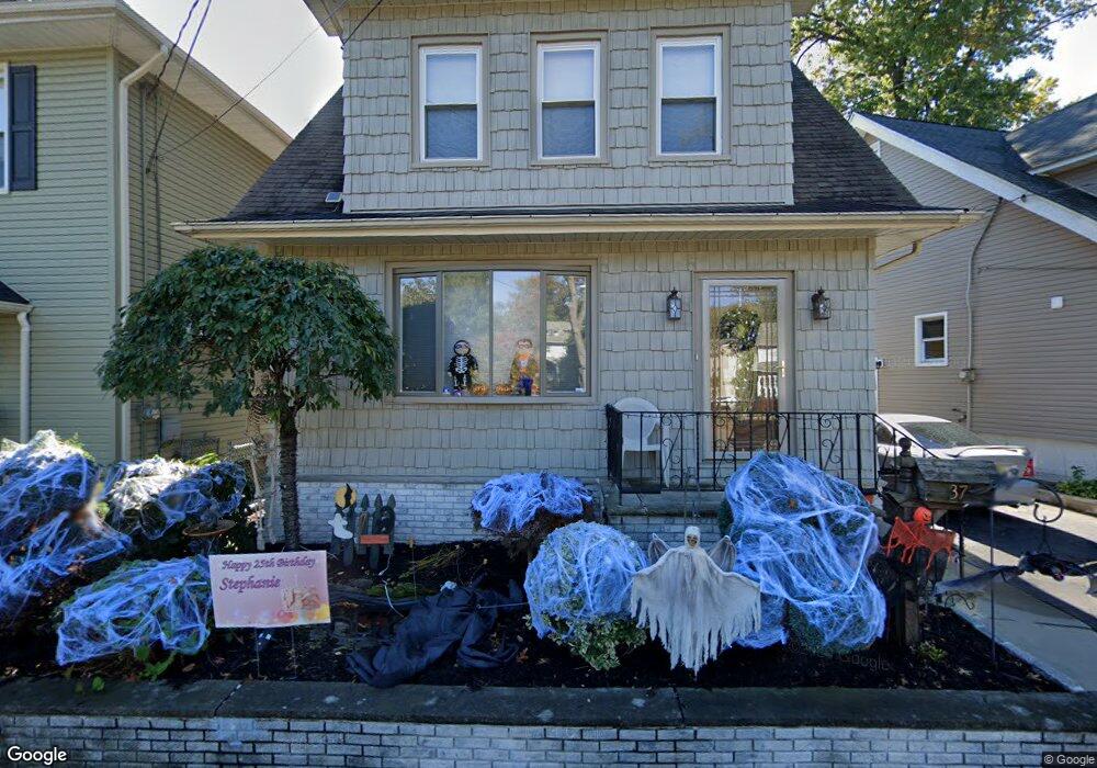 37 Parkway E, Bloomfield, NJ 07003 - photo 1