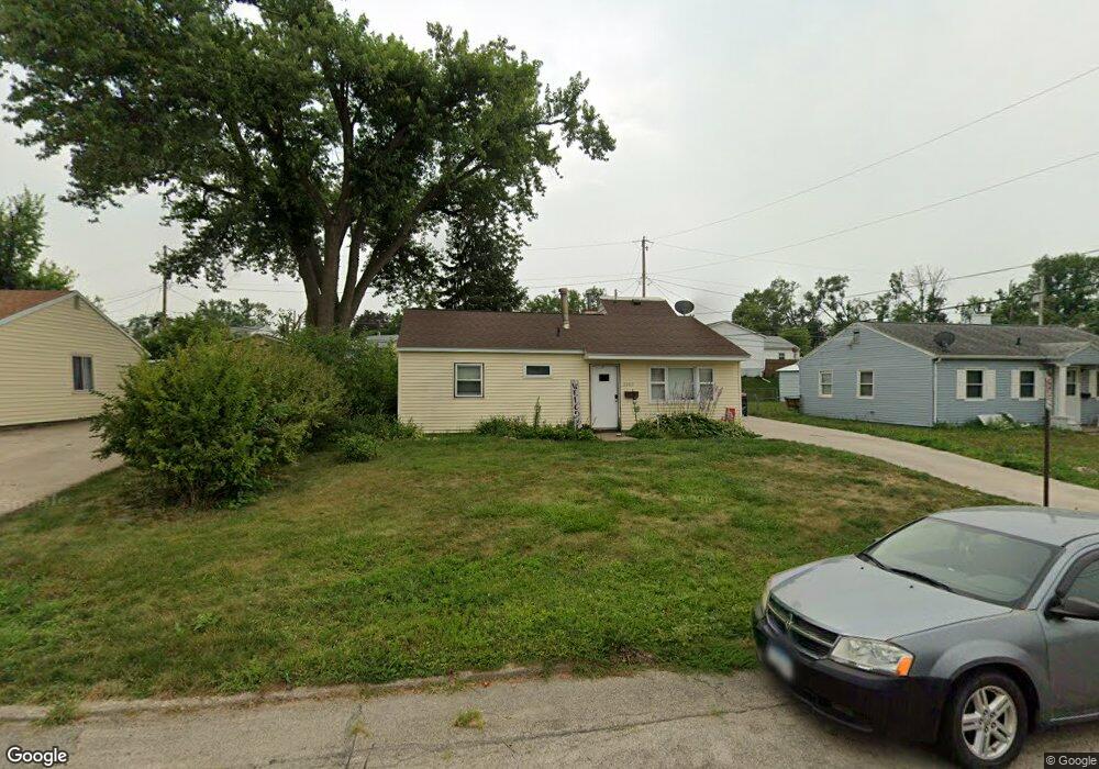 2404 Wisconsin St SW, Cedar Rapids, IA 52404 - photo 1