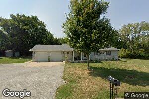 1215 Brooklane Dr, Carrollton, IL 62016