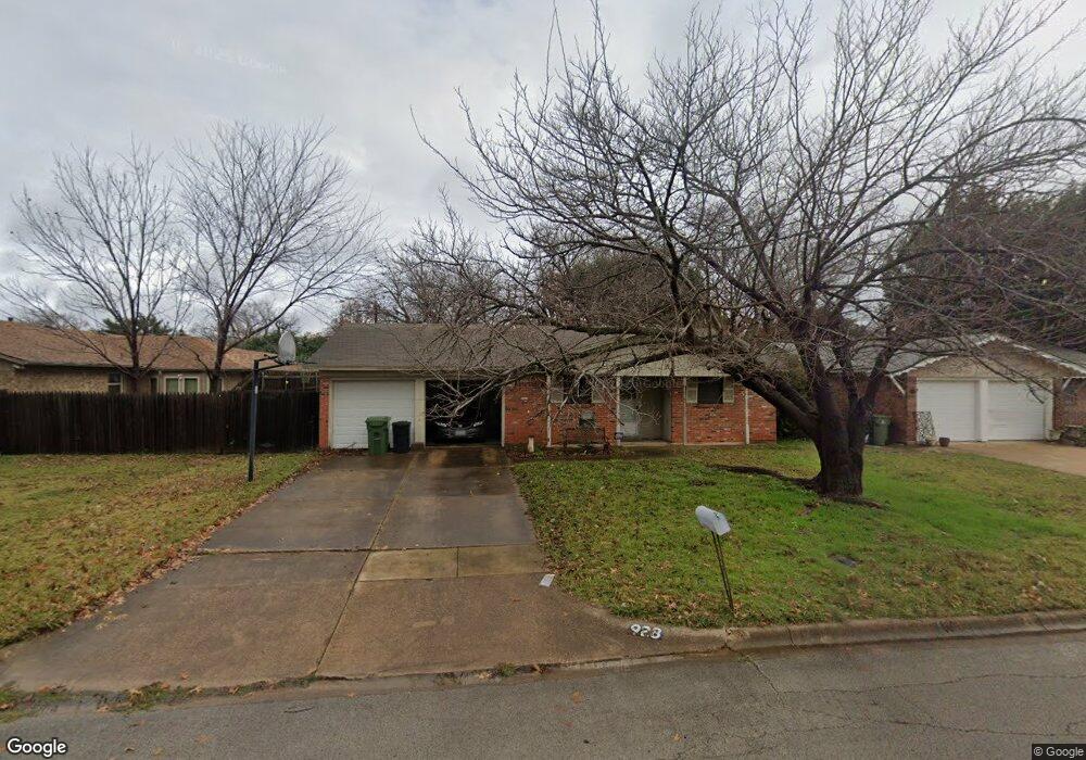 928 Venice St, Hurst, TX 76053 - photo 1