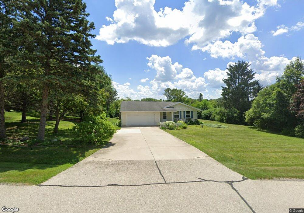 N51W27847 N Willow Creek Dr, Pewaukee, WI 53072 - photo 1