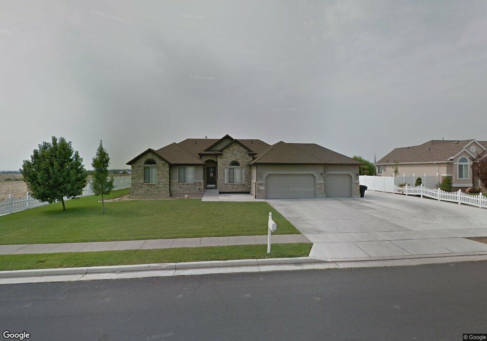 2587 N 2710 W, Clearfield, UT 84015 - photo 1