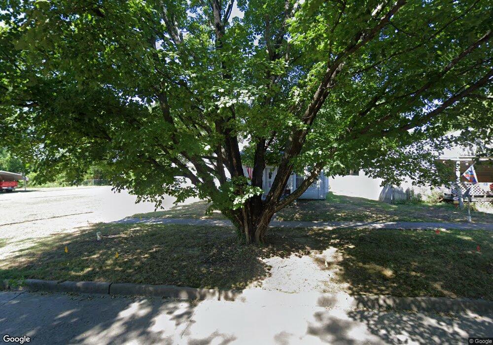 917 S 17th St, Parsons, KS 67357 - photo 1