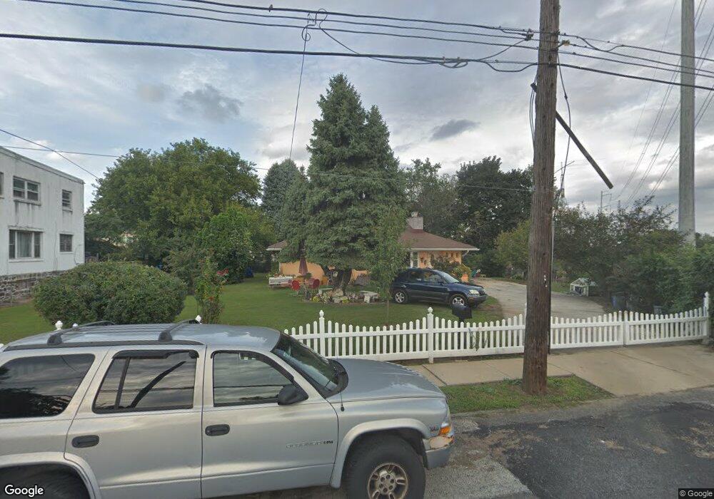 1017 Pine St, Darby, PA 19023 - photo 1