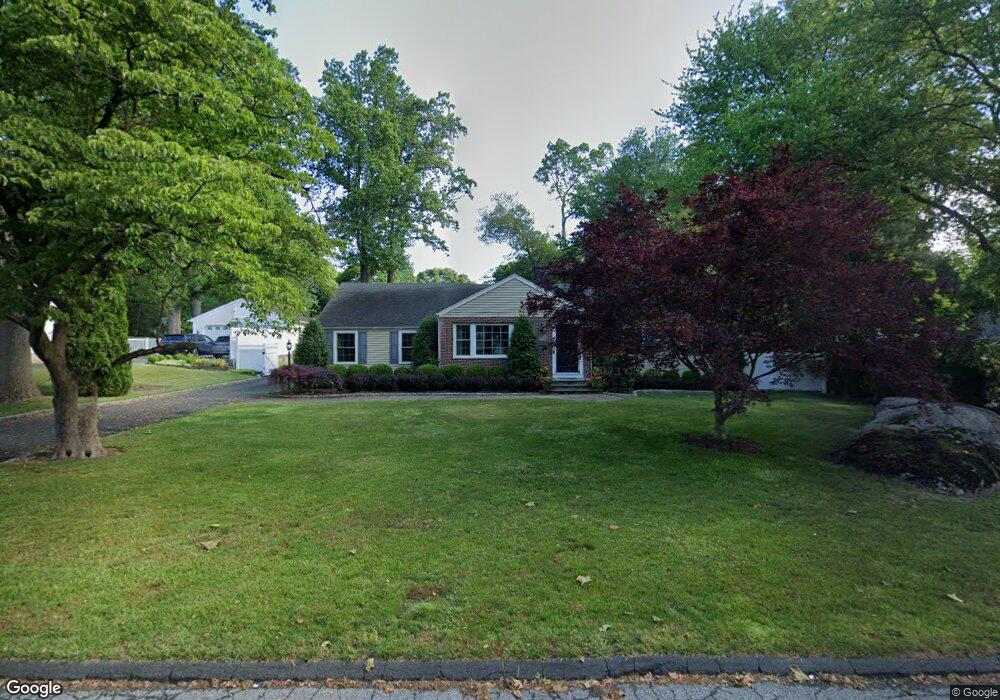 31 Kensington Rd, Stamford, CT 06905 - photo 1