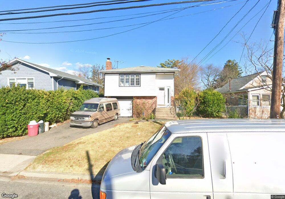 104 Evergreen Ave, Bethpage, NY 11714 - photo 1