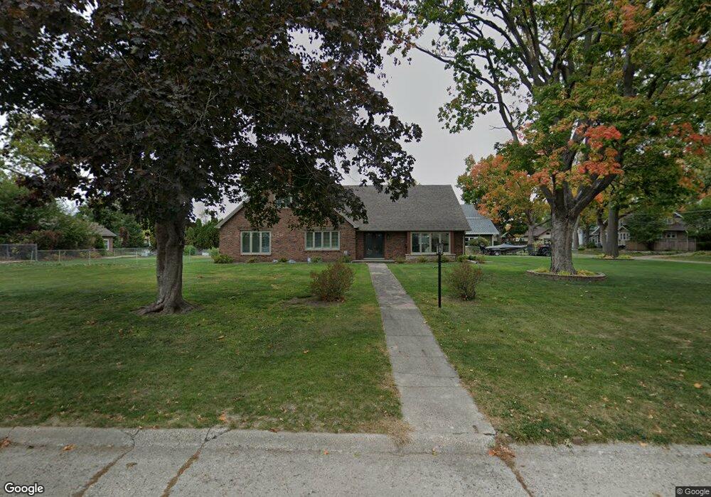 710 S 7th Ave W, Newton, IA 50208 - photo 1