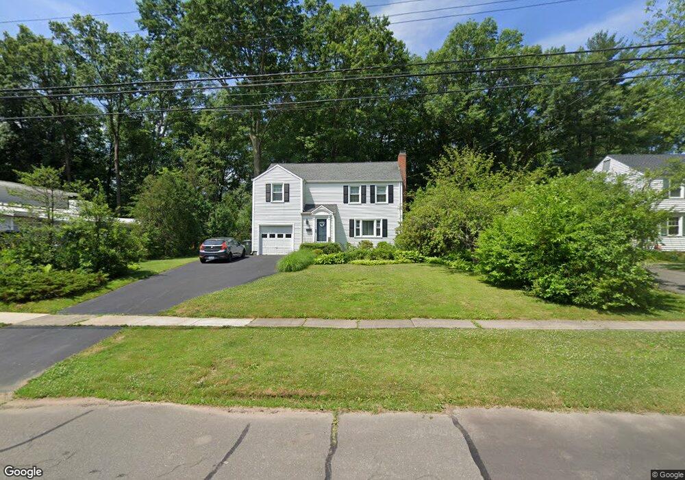 37 Seneca Rd, West Hartford, CT 06117 - photo 1