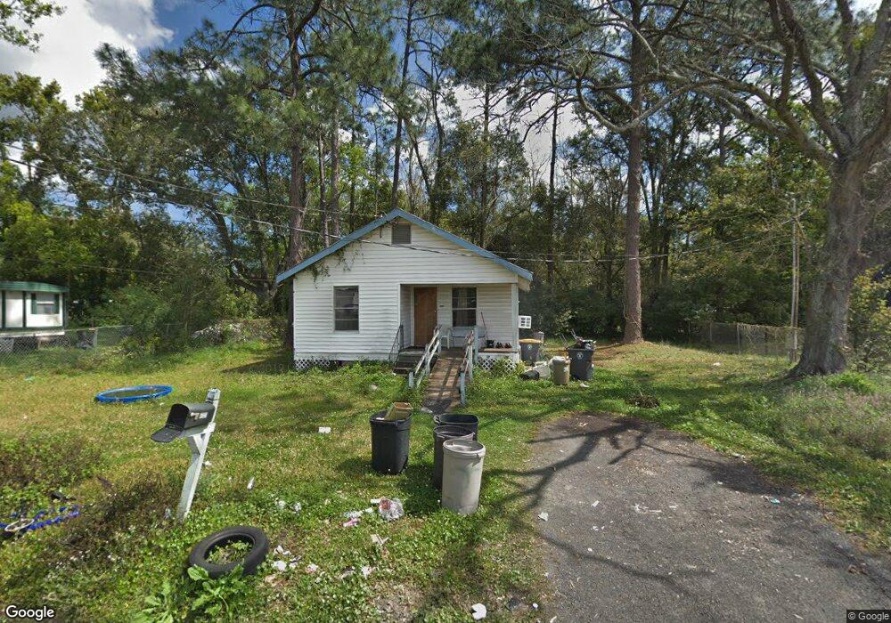 4727 Jeb Stuart Ln, Jacksonville, FL 32210 - photo 1