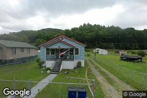 217 Nelson St, Sophia, WV 25921