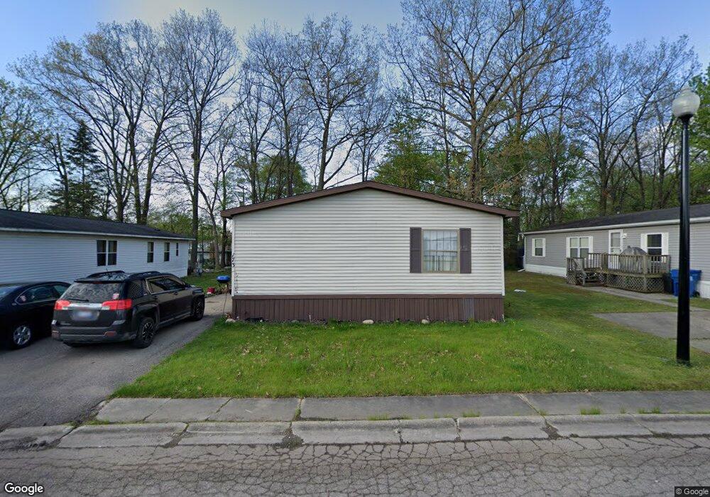 173 Rochford Square, Flint, MI 48507 - photo 1