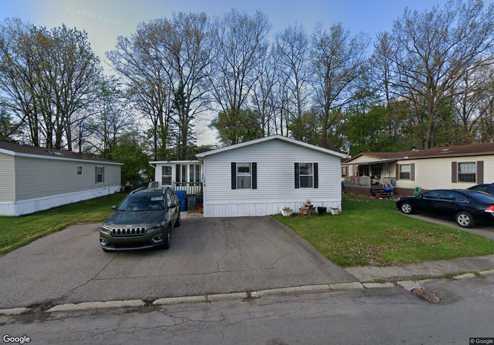 172 Rochford Square, Flint, MI 48507 - photo 1