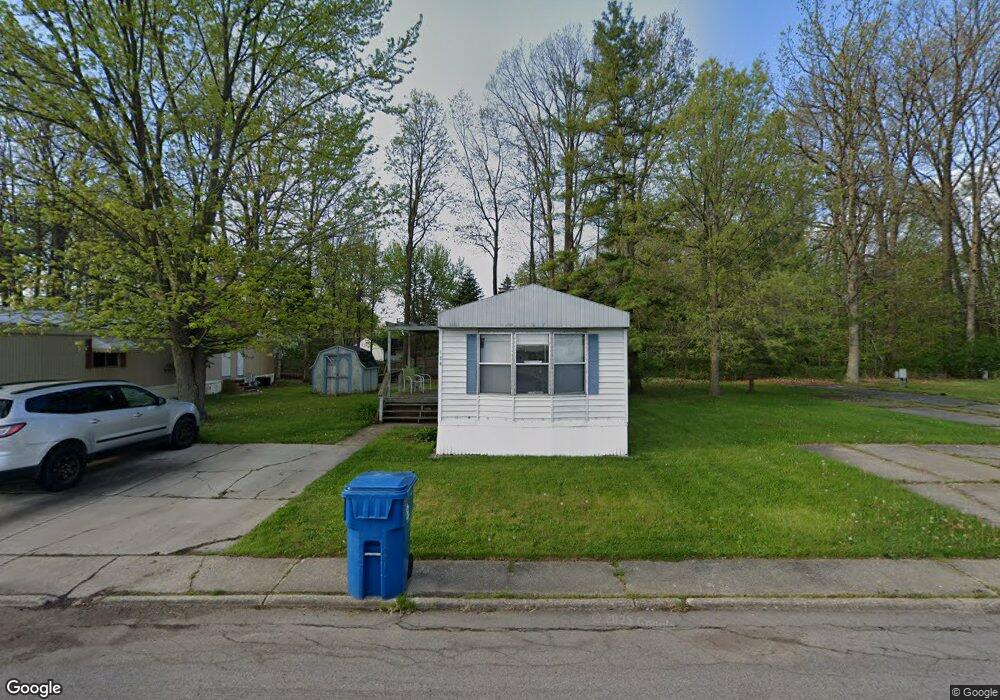 178 Rochford Square, Flint, MI 48507 - photo 1