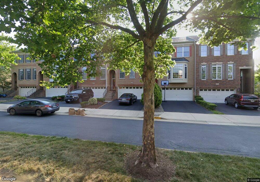 25896 Commons Square, Chantilly, VA 20152 - photo 1