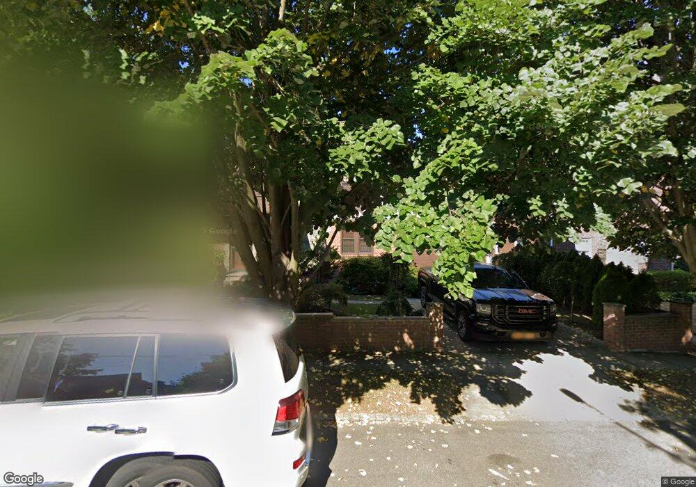 3208 168th St, Flushing, NY 11358 - photo 1