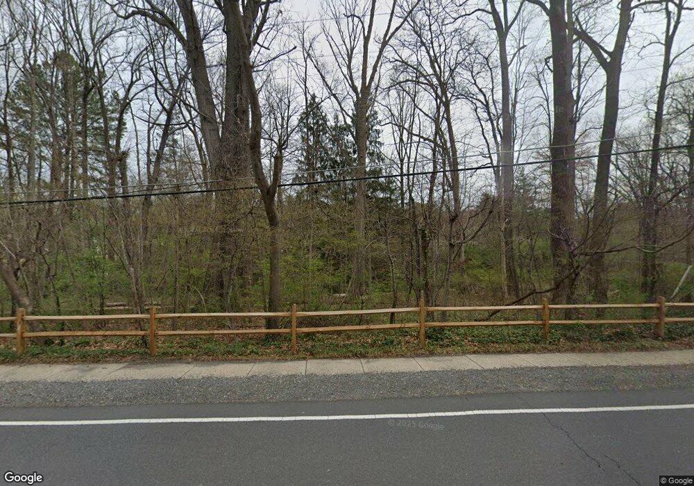 6309 Waterway Dr, Falls Church, VA 22044 - photo 1