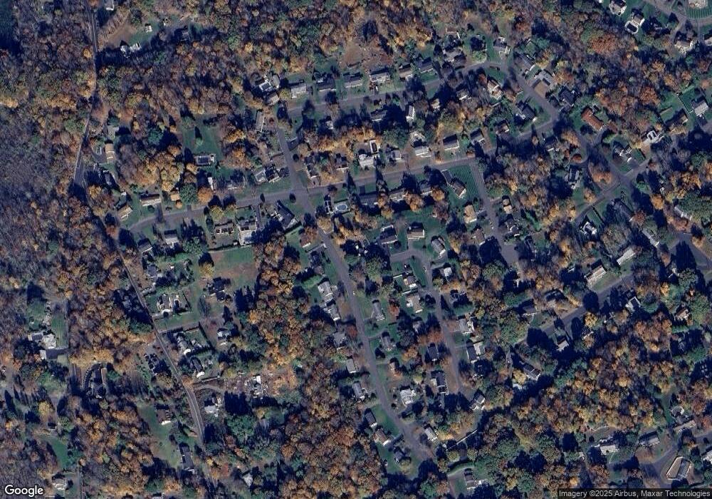 149 Wedgewood Dr, Naugatuck, CT 06770 - photo 1