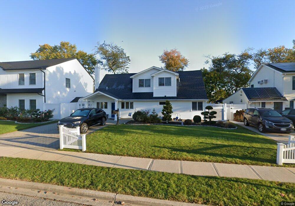 17 Star Ln, Levittown, NY 11756 - photo 1