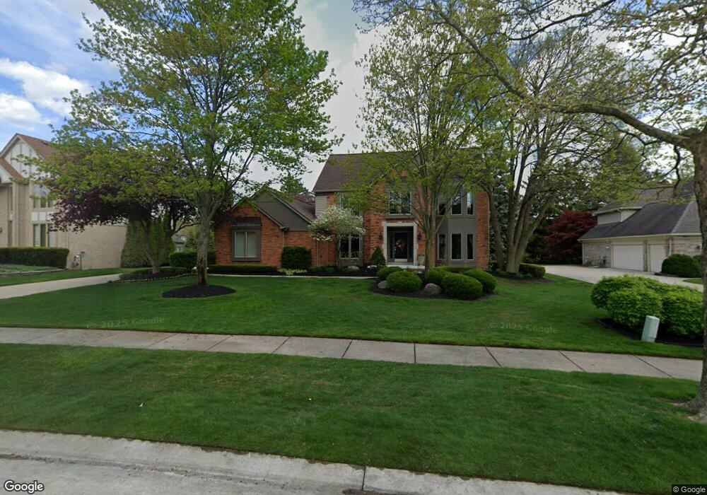 4412 Coffey Ct, Troy, MI 48098 - photo 1