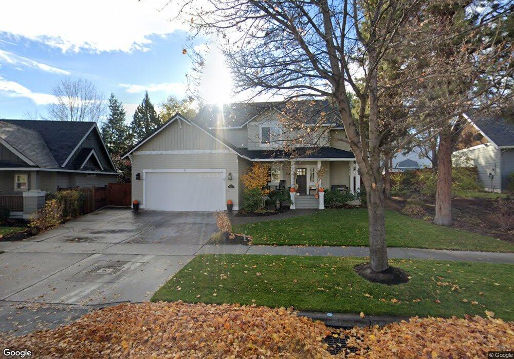 20597 Sierra Dr, Bend, OR 97701 - photo 1