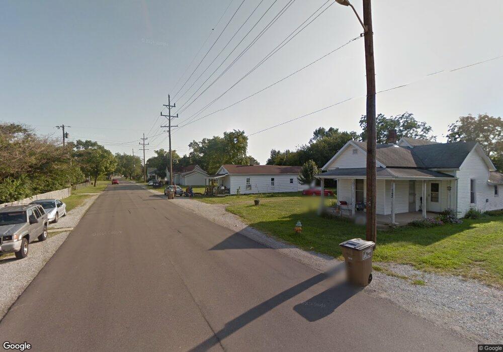 222 N Mapleton St, Columbus, IN 47201 - photo 1