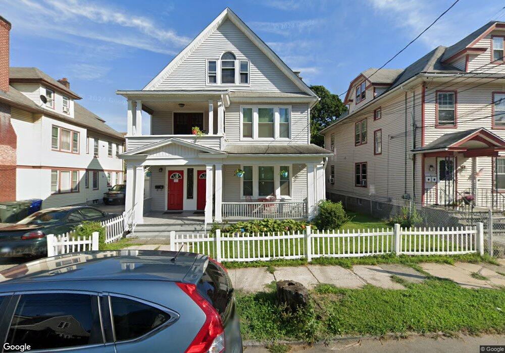 141 Herkimer St unit 2, Bridgeport, CT 06604 - photo 1