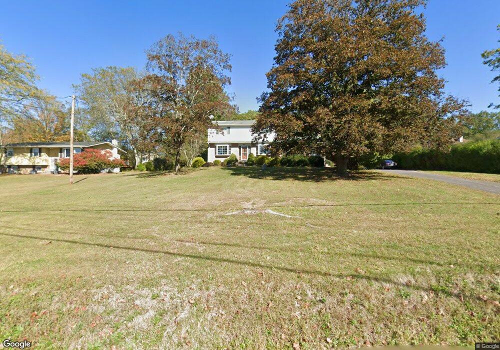 1915 Chipperfield Dr, Stroudsburg, PA 18360 - photo 1