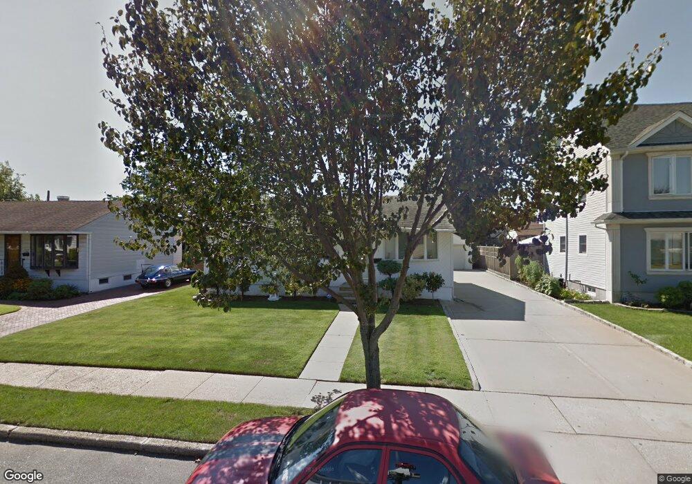 715 Seabury Ave, Franklin Square, NY 11010 - photo 1