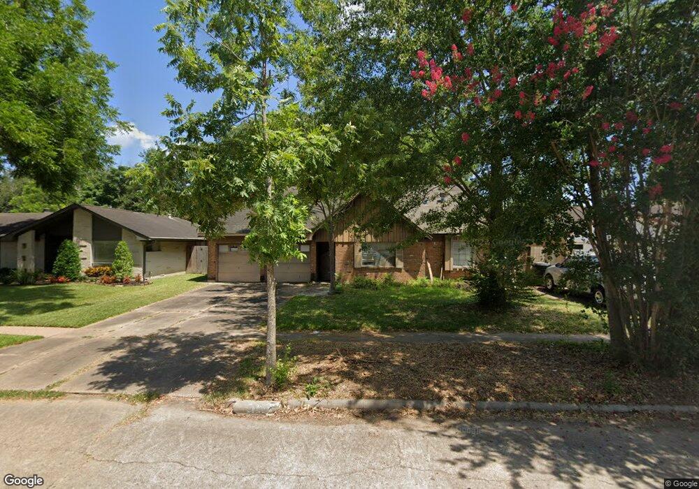 9723 Southport Dr, Houston, TX 77089 - photo 1