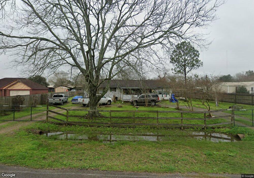 4120 S Meadows Dr, Alvin, TX 77511 - photo 1