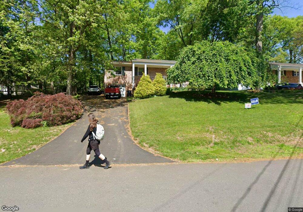 9318 Tovito Dr, Fairfax, VA 22031 - photo 1