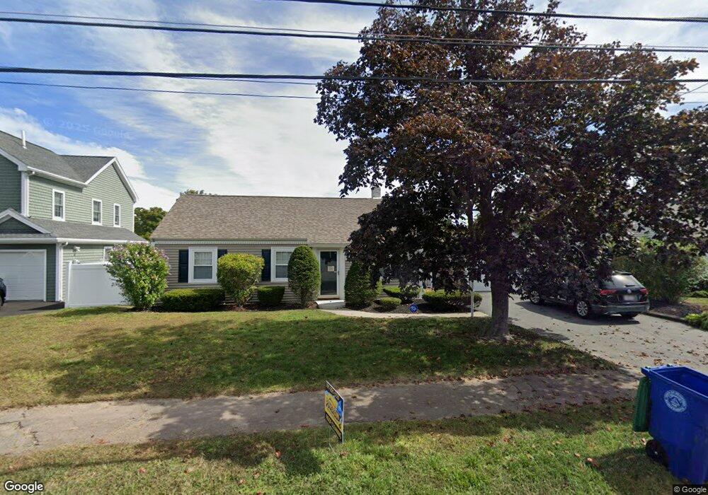 241 Walnut St, Braintree, MA 02184 - photo 1