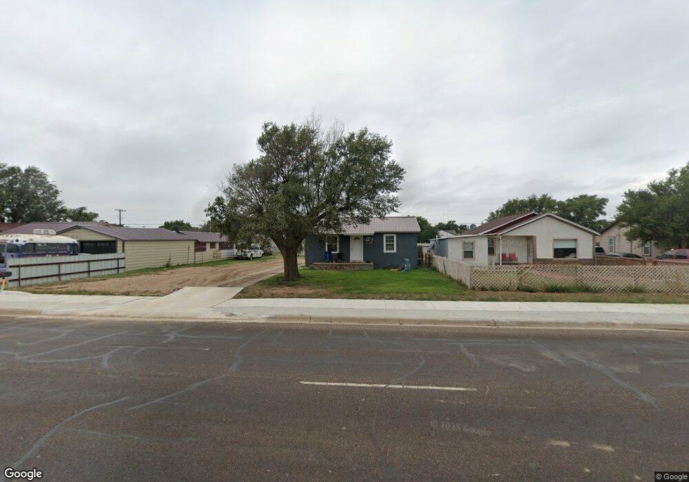 615 N Maddox Ave, Dumas, TX 79029 - photo 1