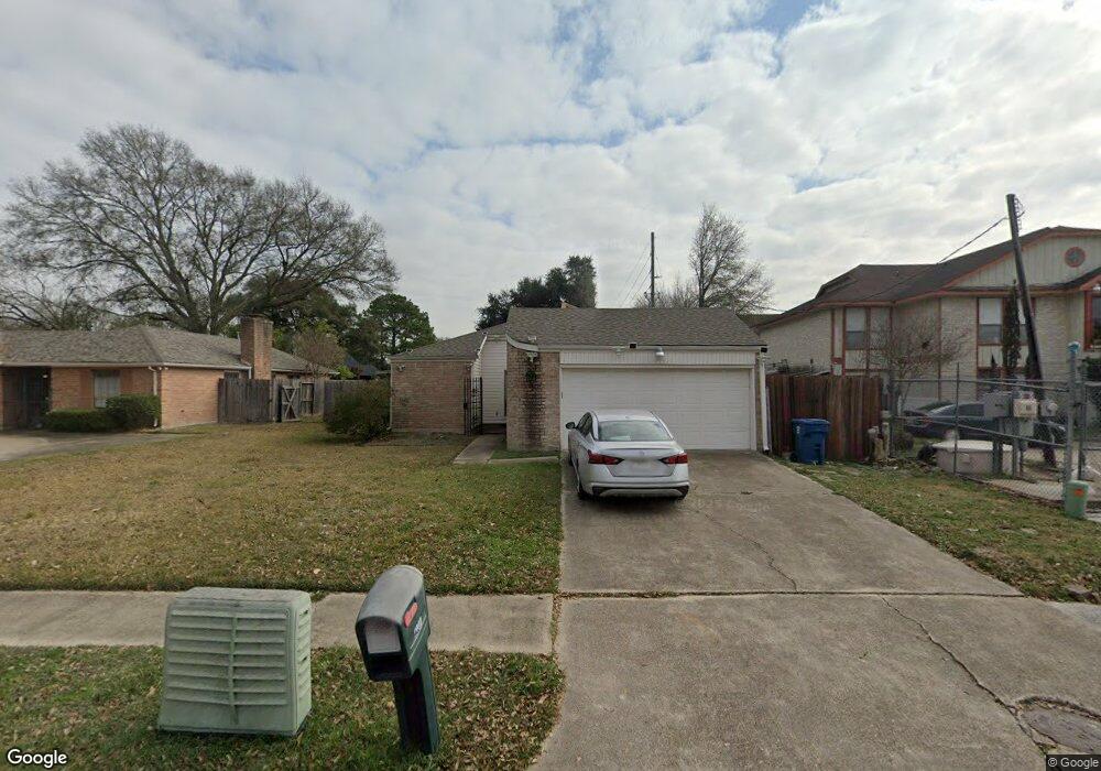 8902 Bold Forest Dr, Houston, TX 77088 - photo 1