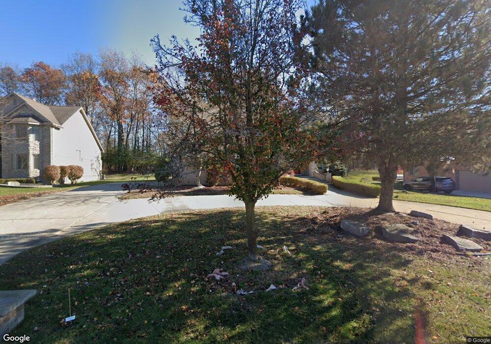 6025 Shannon Ct, West Bloomfield, MI 48322 - photo 1