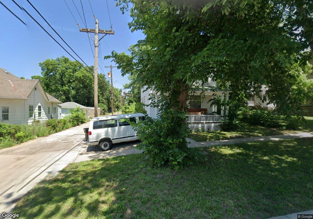 610 SW 5th St, Topeka, KS 66603 - photo 1