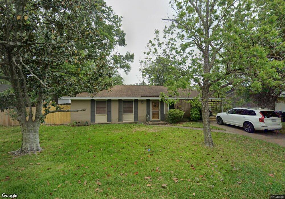 612 Clark Ave, Ocean Springs, MS 39564 - photo 1