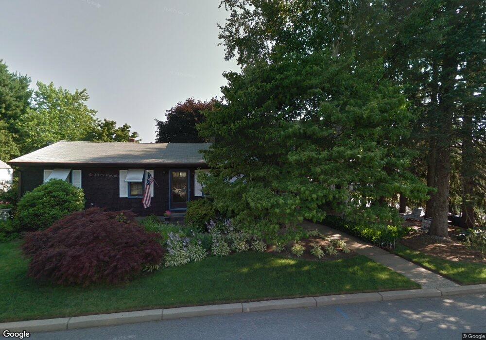 37 Uxbridge St, Cranston, RI 02920 - photo 1