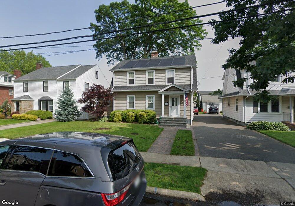 152 Elderberry Rd, Mineola, NY 11501 - photo 1