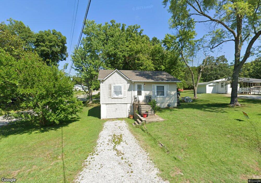 114 Sanderson Dr, Hopkinsville, KY 42240 - photo 1