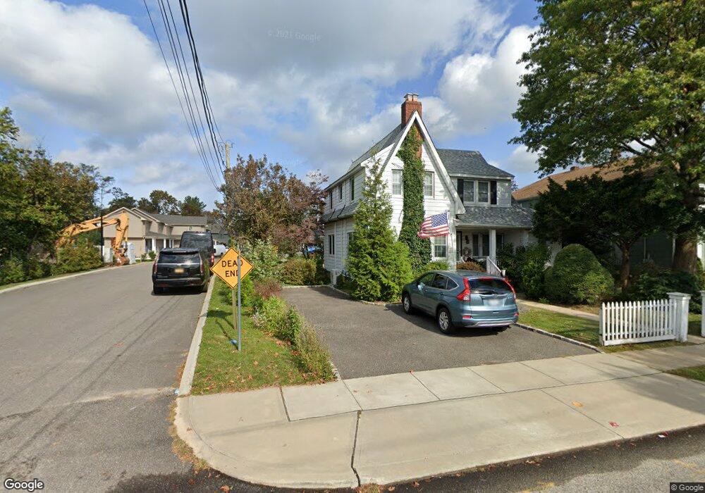 119 1/2 Elm Ave unit 119 1/2, Glen Cove, NY 11542 - photo 1